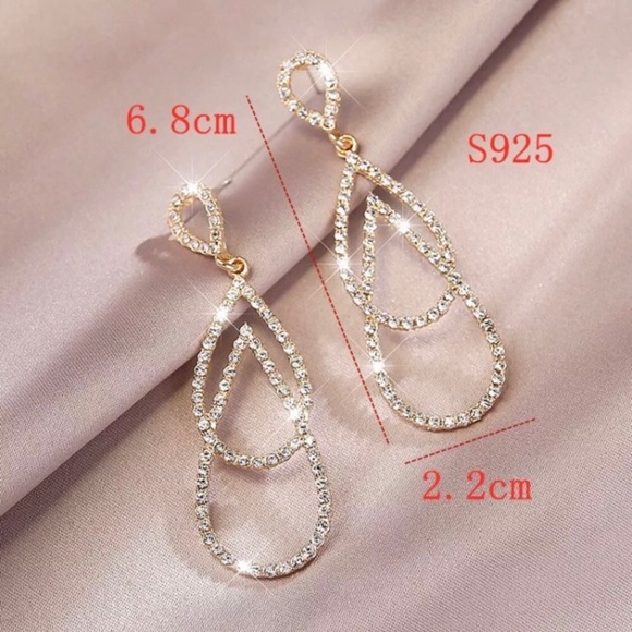 18k Gold over 925 Sterling Silver Droplet Diamond Earrings - Picture 2 of 2